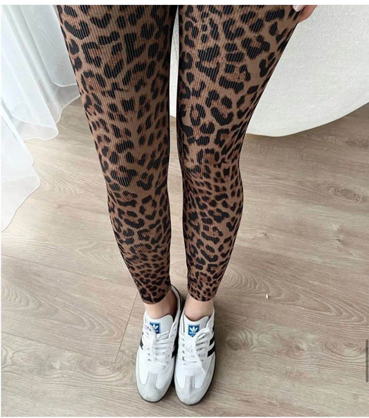Brown Leopard print fleece leggings - oneinmelon