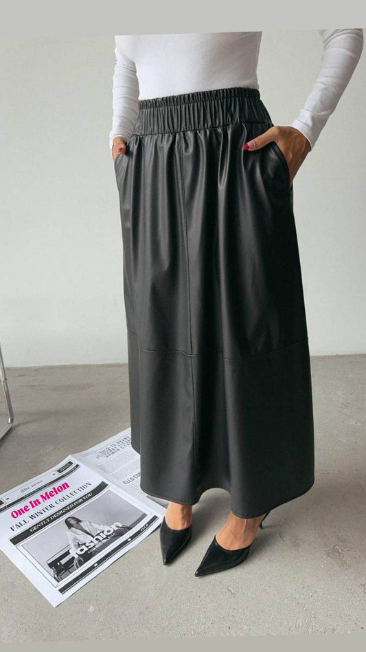Black Faux leather Skirt - oneinmelon