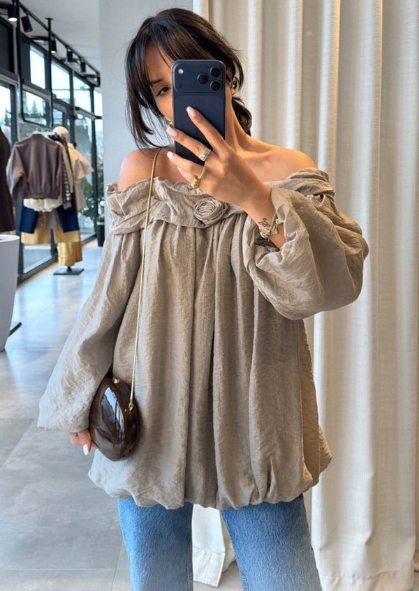 Rosette off shoulder top