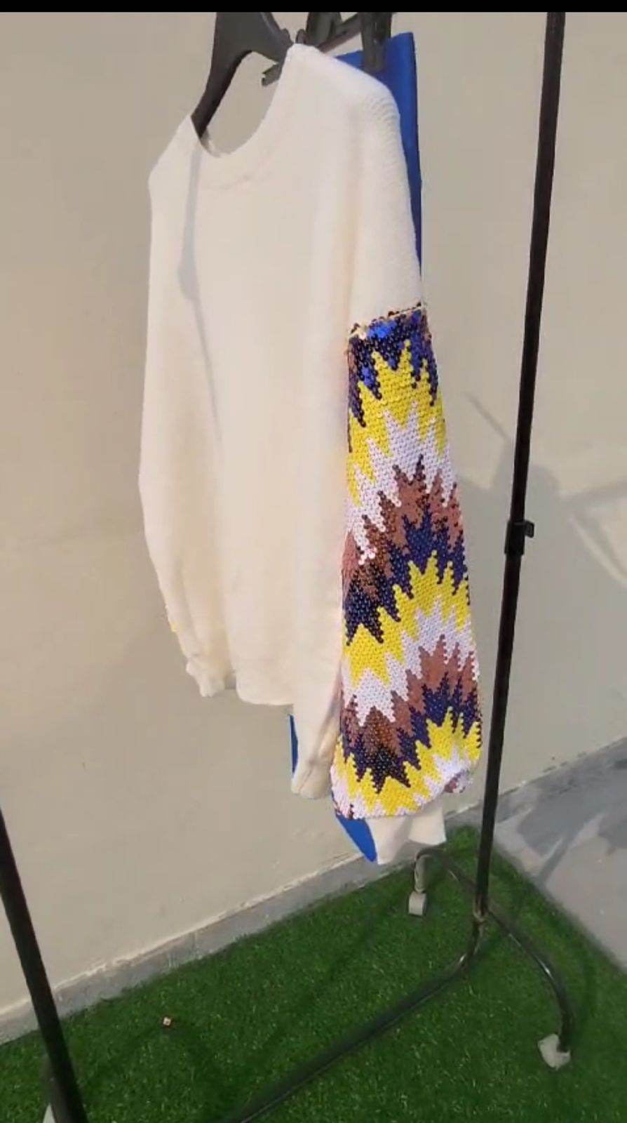 One size Knitted sweaters - limited edition - oneinmelon
